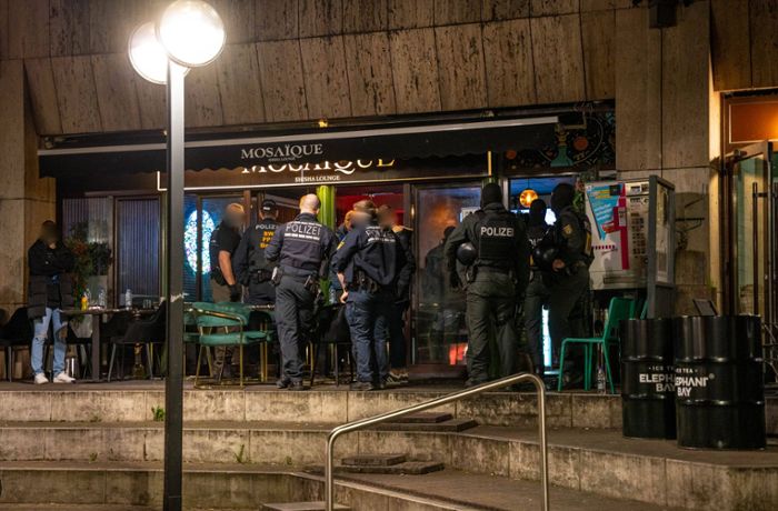 Polizei am Josef-Hirn-Platz: Das war der Grund für die Razzia in der Stuttgarter City