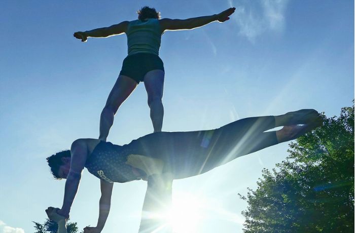 Acro-Yoga: Fliegen kann nicht schöner sein