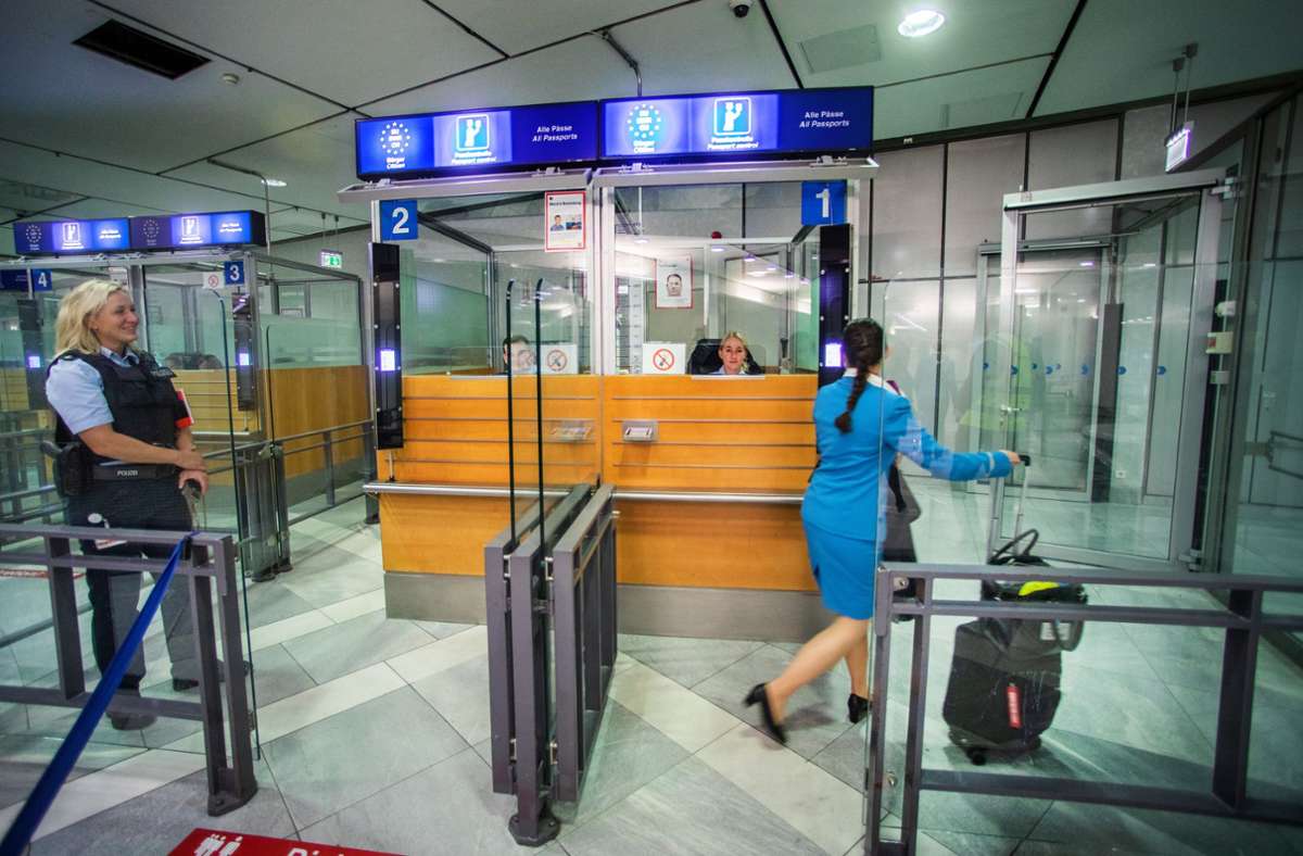 Die Passkontrollen auf der Ankunftsebene am Stuttgarter Flughafen