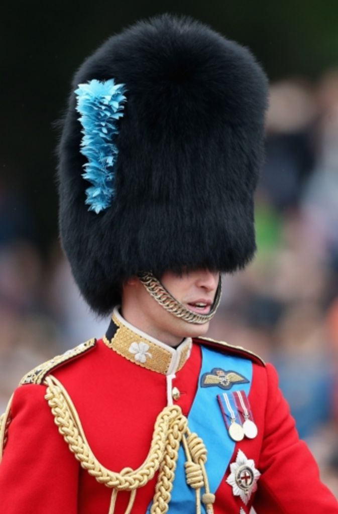 Kaum zu erkennen: Prinz William nimmt an der Parade für die Queen teil.