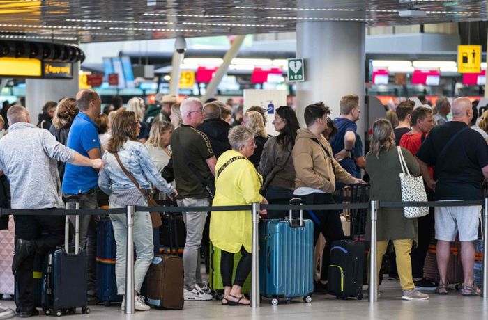 Personalmangel am  Flughafen Amsterdam: Schiphol Airport versinkt im Chaos