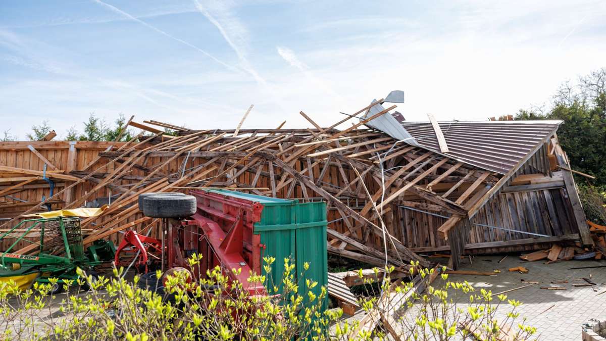 Tornado-Verdacht in der Oberpfalz: Heftiger Sturm beschädigt rund 30 Häuser