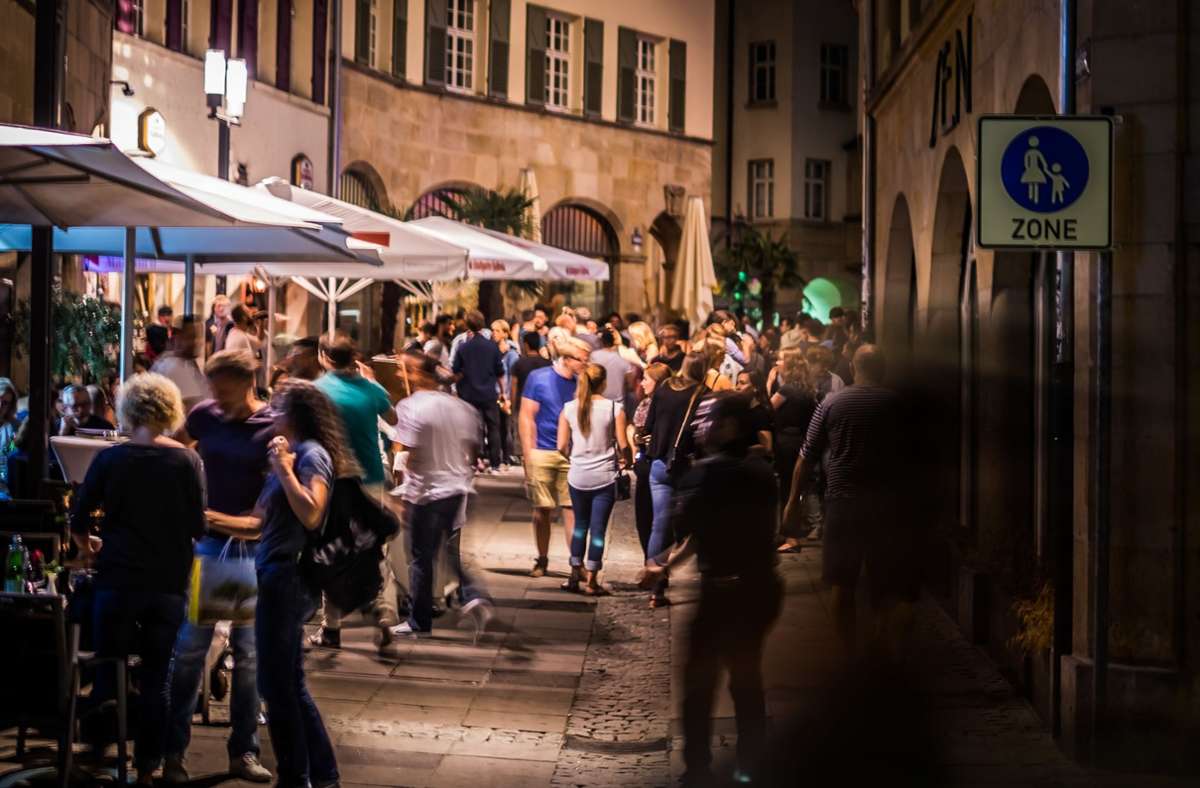 Abends in Stuttgart durch die Bars ziehen – eines von vielen Dingen, was die Stuttgarter momentan vermissen.