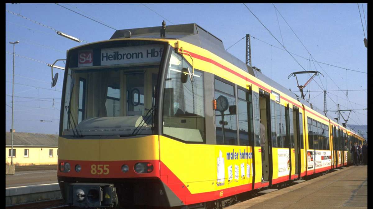 Heilbronn: Jugendlicher von Straßenbahn erfasst und schwer verletzt
