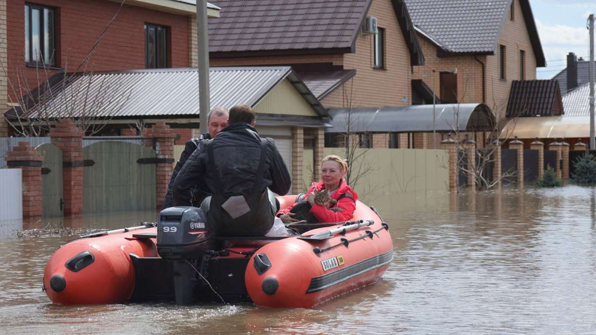 Hochwasser: Zerstörerische Flut in Russland und Kasachstan hält an