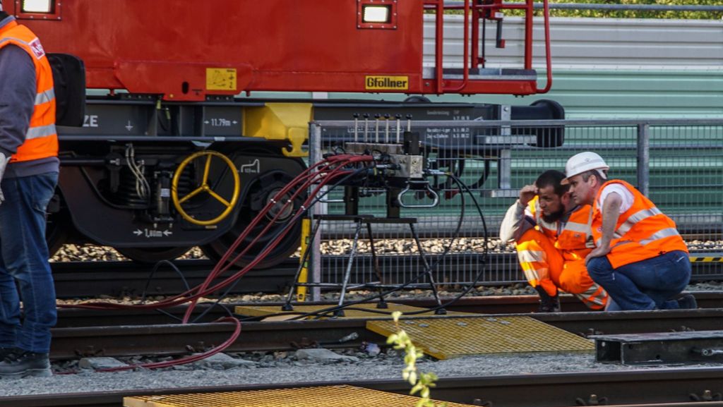 Renningen : S-Bahn-Störung durch entgleisten Bauzug