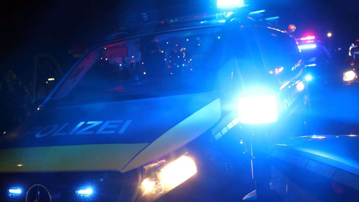  Ein Mann hat in Viernheim eine Frau attackiert, weil sie sich weigerte, die Wohnung zu putzen. Die Polizei ermittelt wegen gefährlicher Körperverletzung. 