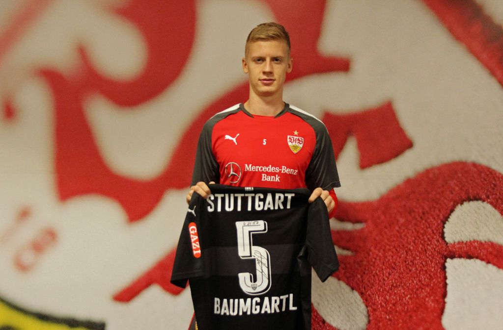 Timo Baumgartl hat sein Trikot ebenfalls in der Partie gegen den Hamburger SV am 4. November 2017 getragen.