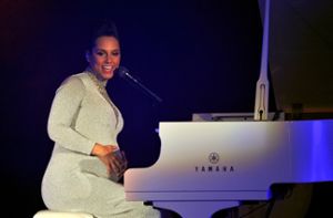 Alicia Keys zeigt ihre Babykugel