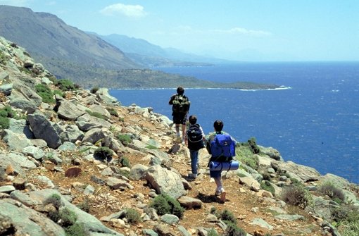Auf Kreta wandert man mit Rucksack – und neuerdings mit Bargeld. Foto: Fremdenverkehrszentrale