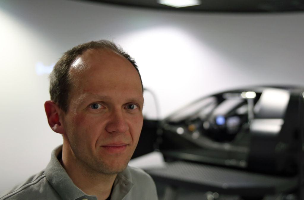 Michael Jahn hat unser Gewinnspiel gewonnen und durfte den DTM-Simulator von Mercedes-AMG in Affalterbach testen.
