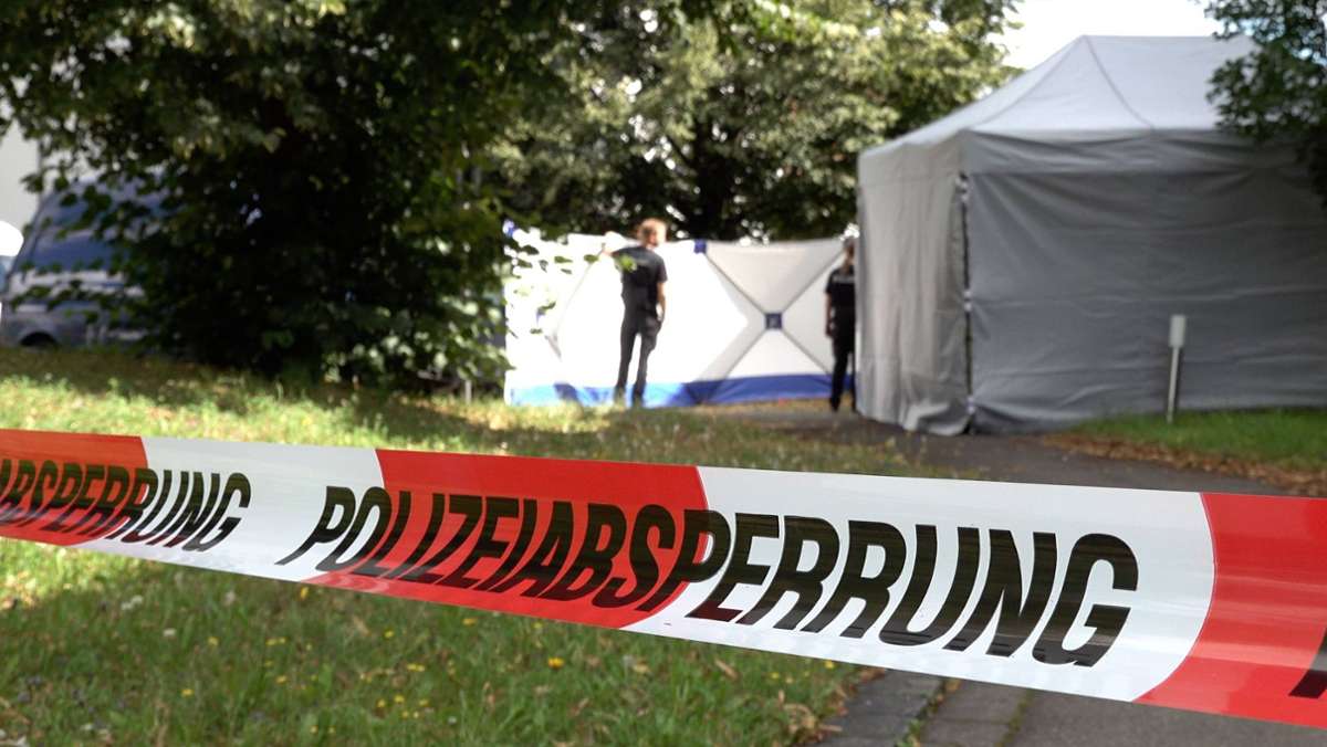Reutlingen: Polizei findet drei Tote in Wohnung