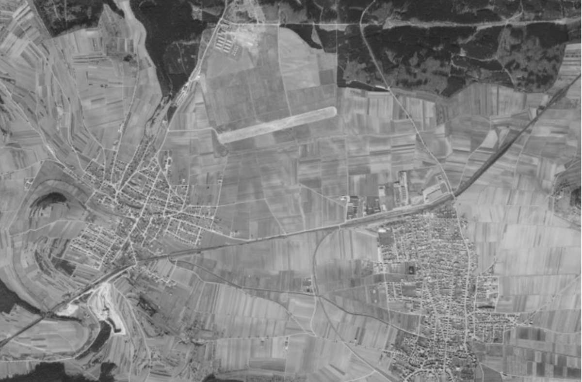 1968 liegen Renningen und Malmsheim noch weit auseinander. Der Flugplatz sieht aber schon genauso aus wie heute. Foto: Landesarchiv/StAL/EL68IX-2742