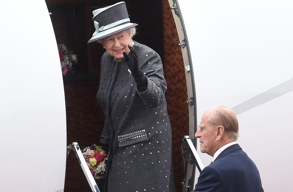 Bye, bye - die Queen und ihr Mann Prinz Philip fliegen zurück nach Großbritannien.