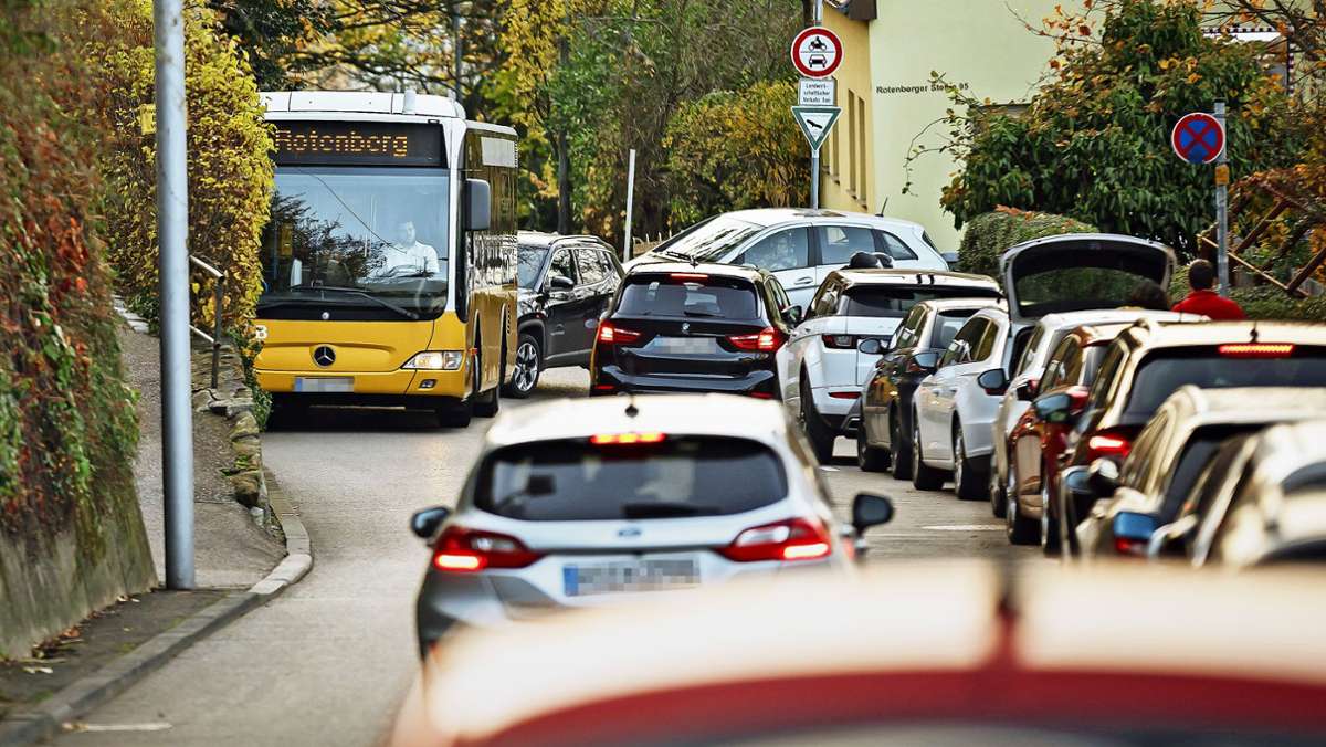  Jahr für Jahr nimmt die Zahl der Fahrzeuge in Stuttgart zu. 2020 flachte die Steigerung aber deutlich ab. Viele Käufer entschieden sich für ein E-Auto, die Zahl der Diesel ist dagegen im Sinkflug. 