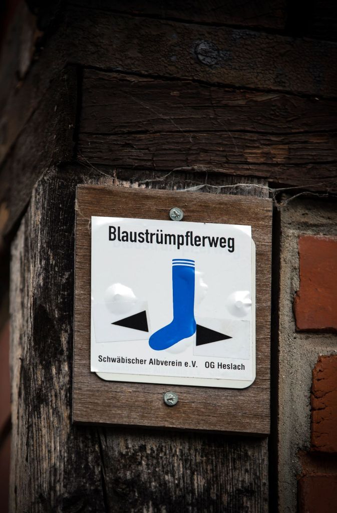 Blaustrümpflerweg: Auch in Stuttgart findet man an Christi Himmelfahrt zahlreiche Ausflugsmöglichkeiten, wie zum Beispiel eine Wanderung auf dem Blaustrümpflerweg. Start ist am Stuttgarter Marienplatz. Von dort geht es über die Karlshöhe und den Westen nach Degerloch und zurück.