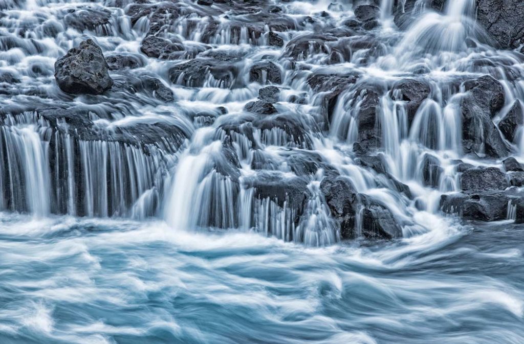 In der Sonderkategorie „Wasser“ erhielt Britta Strack mit „Wasserspiel“, einem Bild der Hraunfossar-Wasserfälle auf Island, die höchste Punktzahl.