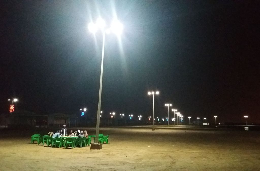 Viel Platz: Picknick im Wüstenressort bei Port Sudan