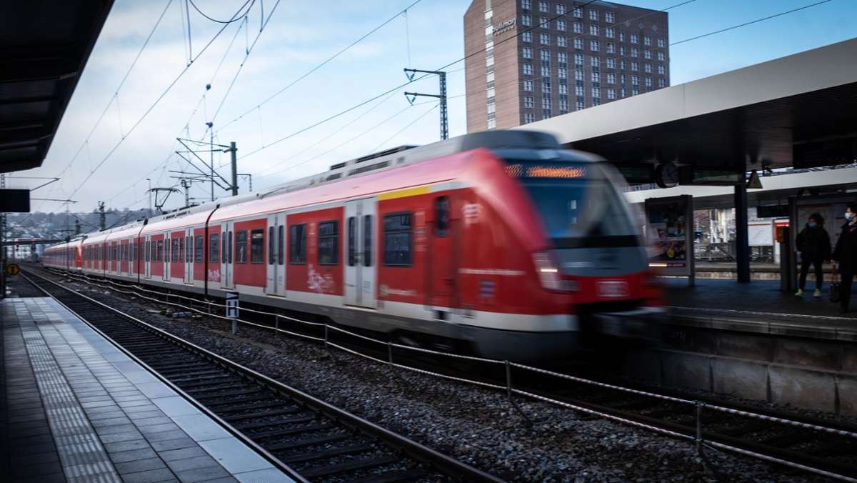  Im Regionalhaushalt 2022 schlagen vor allem die Ausgaben für den Öffentlichen Nahverkehr und den Kauf neuer S-Bahn-Züge zu Buche. Aber auch der Zuschuss für Projekte der Internationalen Bauausstellung wurde aufgestockt. 