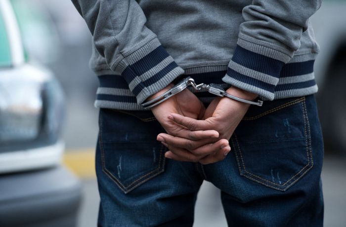 Polizei nimmt bewaffnete Rauschgifthändler fest
