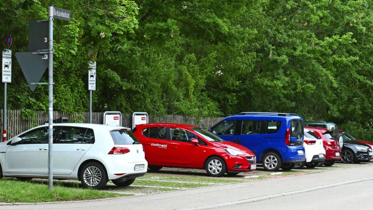  Jüngst hat die Stadt Stuttgart ihr Stadtmobil-Angebot ausgeweitet. Die Teilautos stehen nun allerdings auf Parkplätzen, die anderen fehlen, wie ein Fall aus Stuttgart-Birkach zeigt. 