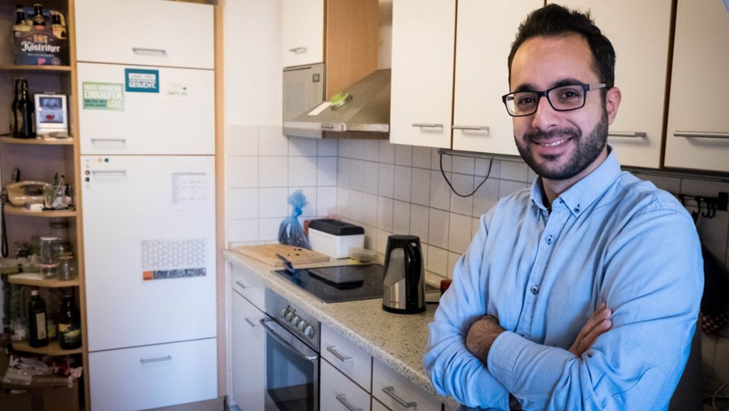  Vor einem Jahr wurden Hunderte Flüchtlinge in der damaligen Stuttgarter Notunterkunft im Reitstadion untergebracht. Was ist aus ihnen geworden? Der syrische Flüchtling Ibrahim Ferik erzählt, wie er nach über einem Jahr in Stuttgart endlich in seiner neuen Heimat angekommen ist. 