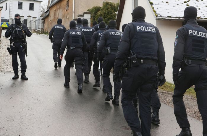 Razzia gegen Reichsbürgerszene: Polizei nimmt acht Verdächtige in Baden-Württemberg fest