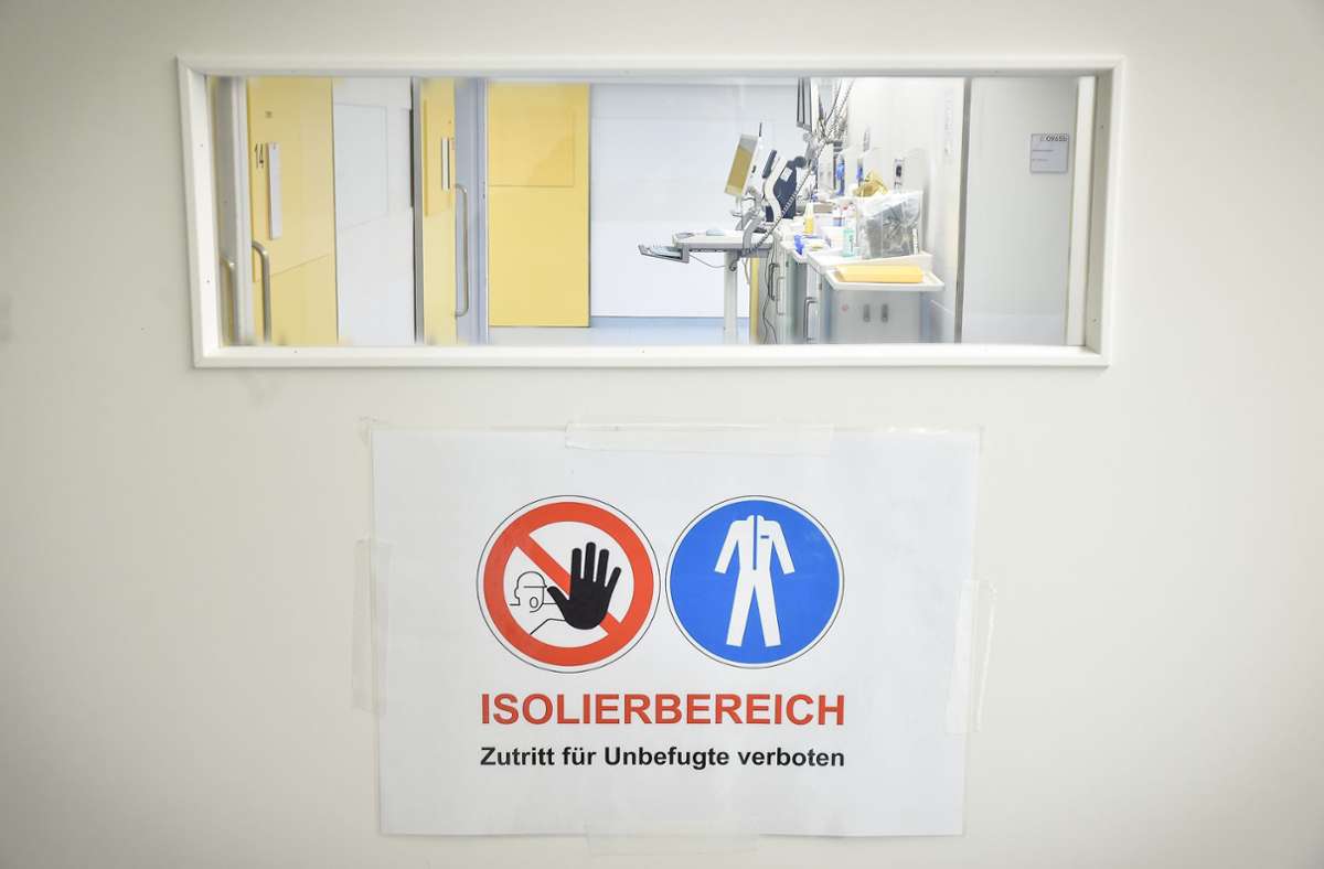Auf die Isolierstation der Notaufnahme des Robert-Bosch-Krankenhauses kommt man nicht einfach so rein.