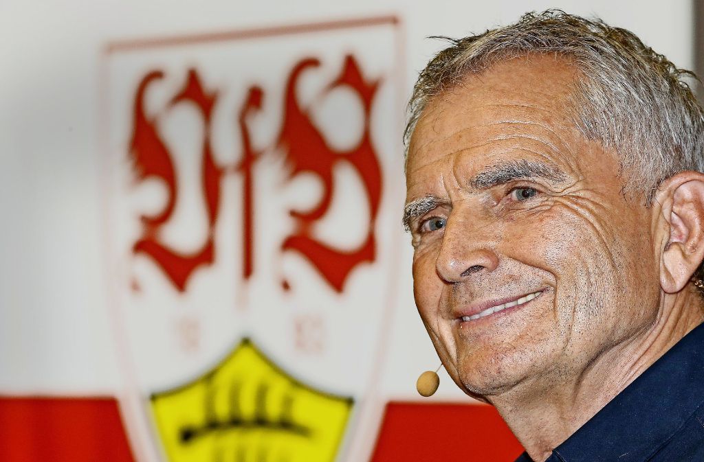 Vor einem Jahr ist Wolfgang Dietrich zum VfB-Präsidenten gewählt worden. Doch der 69-Jährige will nicht groß zurück schauen, sondern den Verein weiter nach vorne bringen.