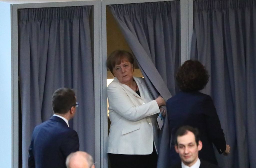 Angela Merkel nach ihrer Stimmabgabe.