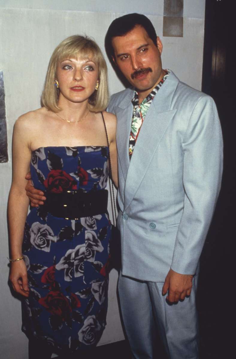 Freddie Mercury mit Mary Austin, 1986