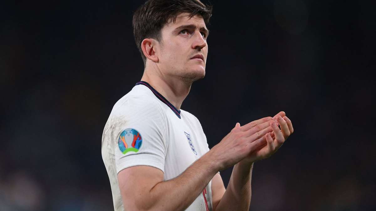  Der englische Fußball-Nationalspieler Harry Maguire hat sich nach dem Chaos rund um das EM-Finale im Londoner Wembley-Stadion Sorgen um seinen Vater gemacht. 