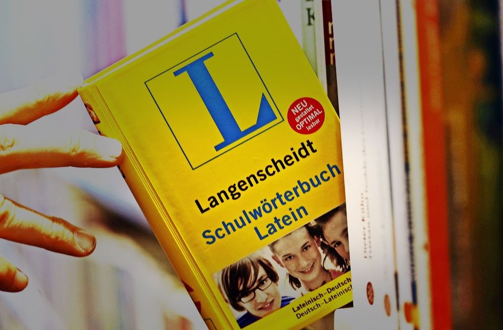 Bayern: Einwohner: 12.843.514 Fläche: 70.550,07 km2 Durchschnittsalter: 43,6. Bayern ist Latein-Hochburg: 11,4 Prozent der Schüler lernen die Sprache, in Schleswig-Holstein sind es immerhin 10,2 Prozent.