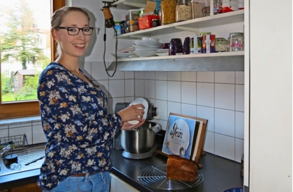 Nur knapp vier Quadratmeter misst Natalie Friedrichs Küche. Foto: Julia Barnerßoi