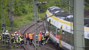Zwei Verletzte nach Zwangsbremsung von Zug