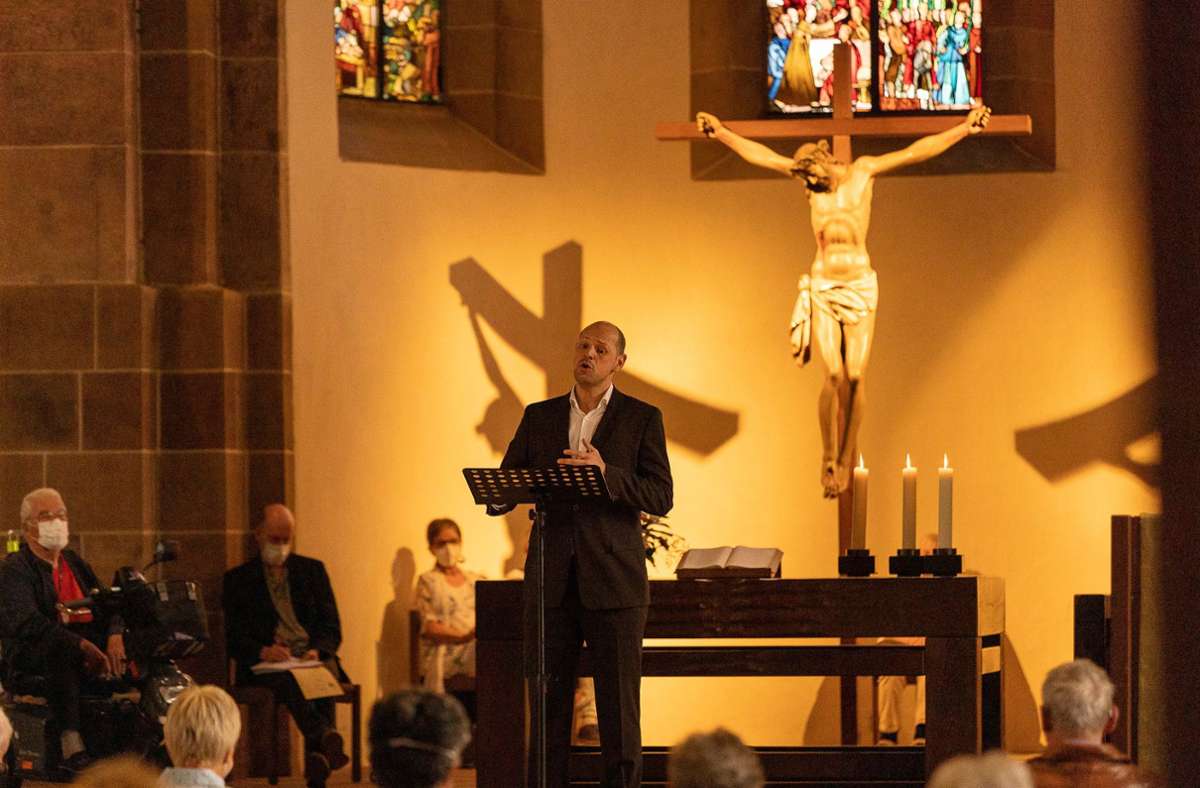 Auch der Auftritt von Bariton Johannes Held bei der Orgelandacht in der Martinskirche ist in die Biennale eingebunden.