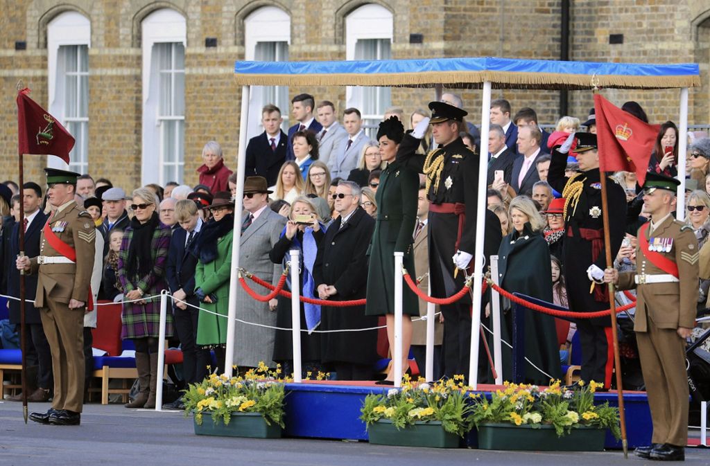 Weltweit feierten am Sonntag Irland-Liebhaber den „St. Patrick’s Day“. Auch Prinz William und Herzogin Kate besuchten am Sonntag in London eine Parade zu Ehren des irischen Nationalheiligen.