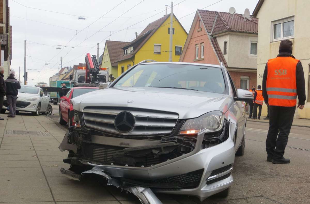 Ein 82 Jahre alter Mercedes-Fahrer hatte den ...