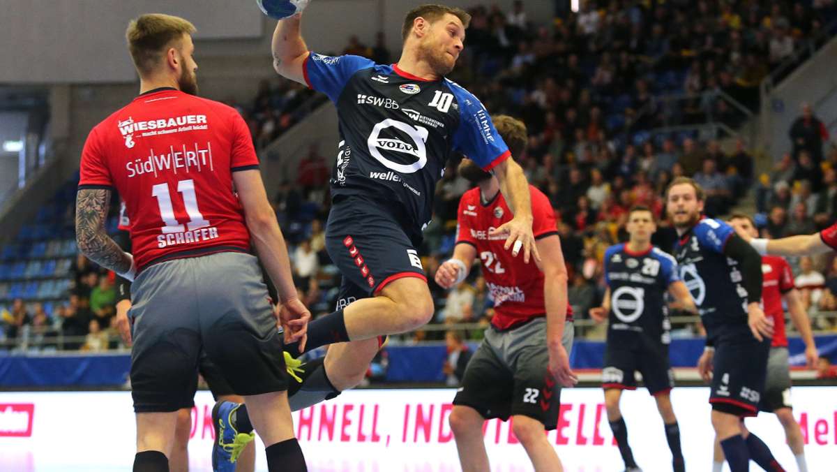  Lange Zeit war offen, ob Handball-Weltmeister Michael Kraus seinen Vertrag in Bietigheim erfüllen wird. Er macht es – sogar für weniger Geld. 