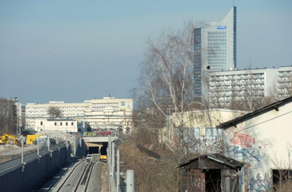 Zu Beginn der Grabungen wurden die Gesamtkosten des City-Tunnels auf 572 Millionen Euro festgesetzt. Während der zehn Jahre langen Grabungen des S-Bahn-Tunnels stiegen die Kosten jedoch auf 960 Millionen Euro. Ende 2013 sollen die ersten Bahnen durch den Leipziger City-Tunnel fahren.