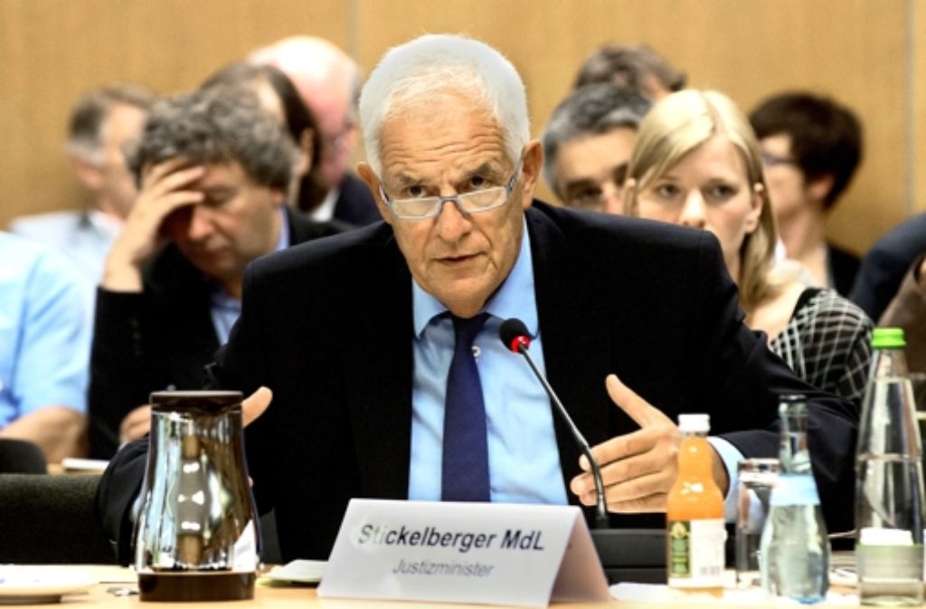 Justizminister Rainer Stickelberger (SPD) betrachtete es als seine „Ehrenpflicht“, den Landtagspräsidenten in allgemeiner Form über Verrat aus dem Untersuchungsausschuss zu informieren. Nur handeln wollte dann keiner.