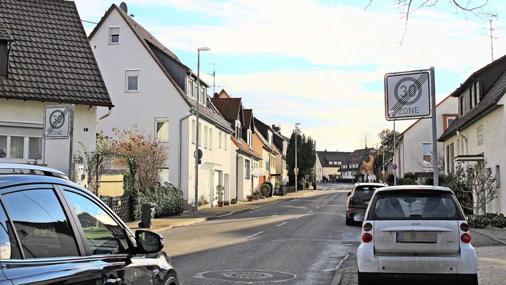 Ausweichverkehr B 27 in Filderstadt: Freigeräumte Straßenränder verstärken den Verkehr