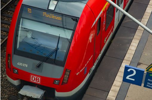 Die Leistungen der S-Bahn sollen weiter  verbessert werden. Dafür will der Verband Region Stuttgart Prüfaufträge vergeben. Foto: Lichtgut/Leif Piechowski