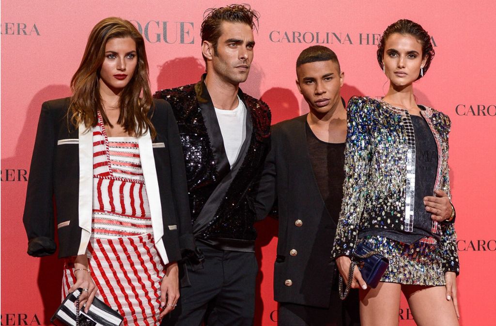 Models posieren auf dem roten Teppich der Vogue-Party in Madrid. Foto: Getty Images Europe