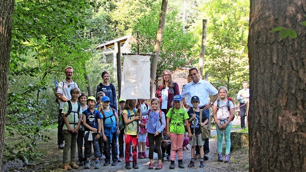 Peter Hauk in Degerloch: Ein Minister steht im Walde
