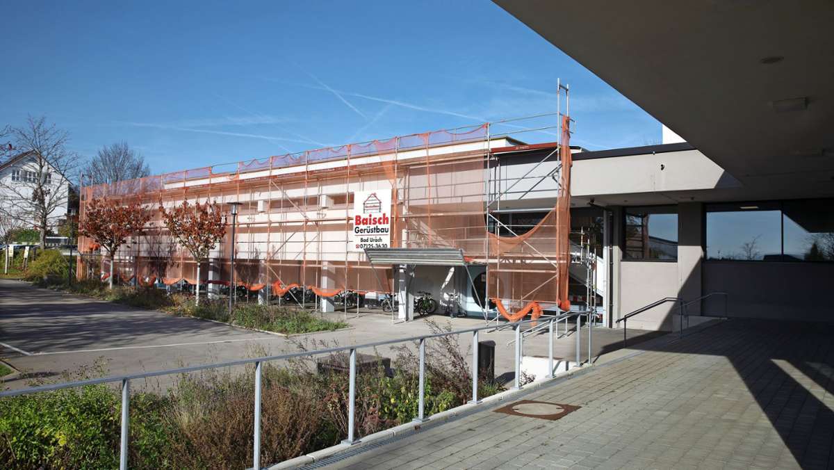  Auf der Wernauer Realschule wird eine Fotovoltaikanlage installiert, obwohl diese in den nächsten Jahren keinen Gewinn einbringen wird. 