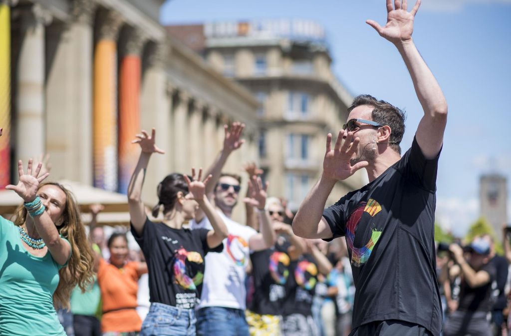 Weitere Impressionen vom Flashmob mit Eric Gauthier auf dem Schlossplatz in Stuttgart