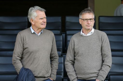 VfB-Präsident Wolfgang Dietrich (links) mit Sportvorstand Michael Reschke. Foto: Pressefoto Baumann
