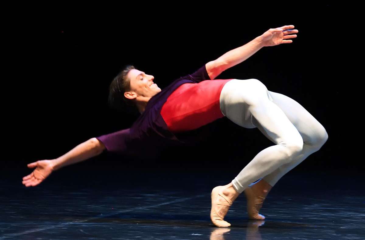 Matteo Miccini ist einer von drei Tänzern, die alles...