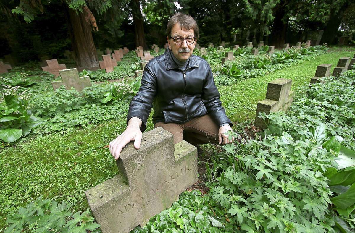 Alle deutschen in Ludwigsburg Hingerichteten sind auf dem Alten Friedhof beerdigt – bei den Soldatengräbern. Walter Mugler hat sich mit ihrer Geschichte befasst.